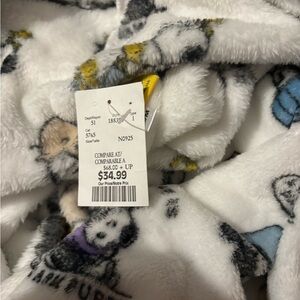 Peanuts White and Blue Character robe